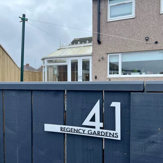 Floatique | Floating Acrylic Housenumber